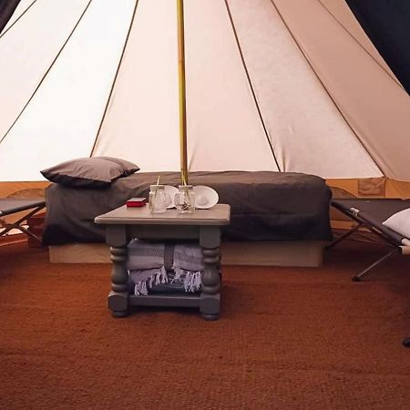 Route 47 Glamping Bell Tents Cross Hands Екстер'єр фото